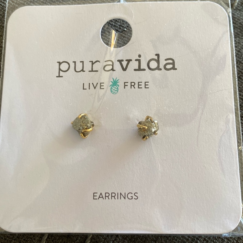 NWOT Pura Vida Stud Earrings